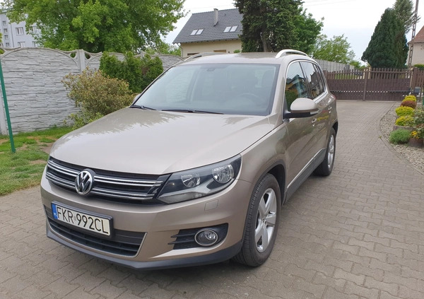 Volkswagen Tiguan cena 51990 przebieg: 210000, rok produkcji 2015 z Gubin małe 742